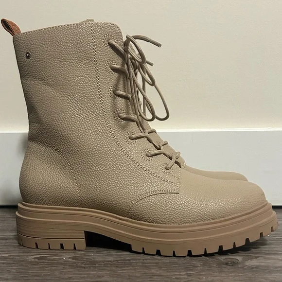 Matt & Nat Marlee Y2K Chunky Combat Boots - Picture 2 of 12